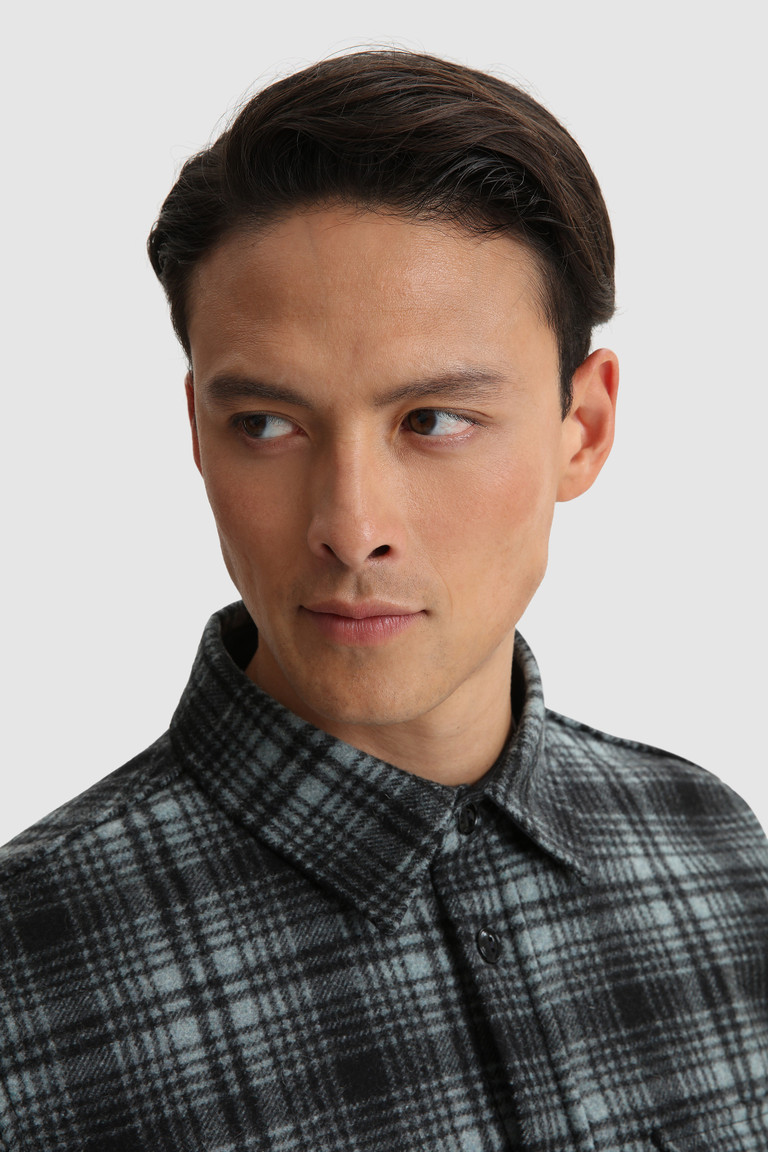 Black Woolrich Alaskan Melton In Recycled Italian Wool Men's Shirts | 6420815-ET