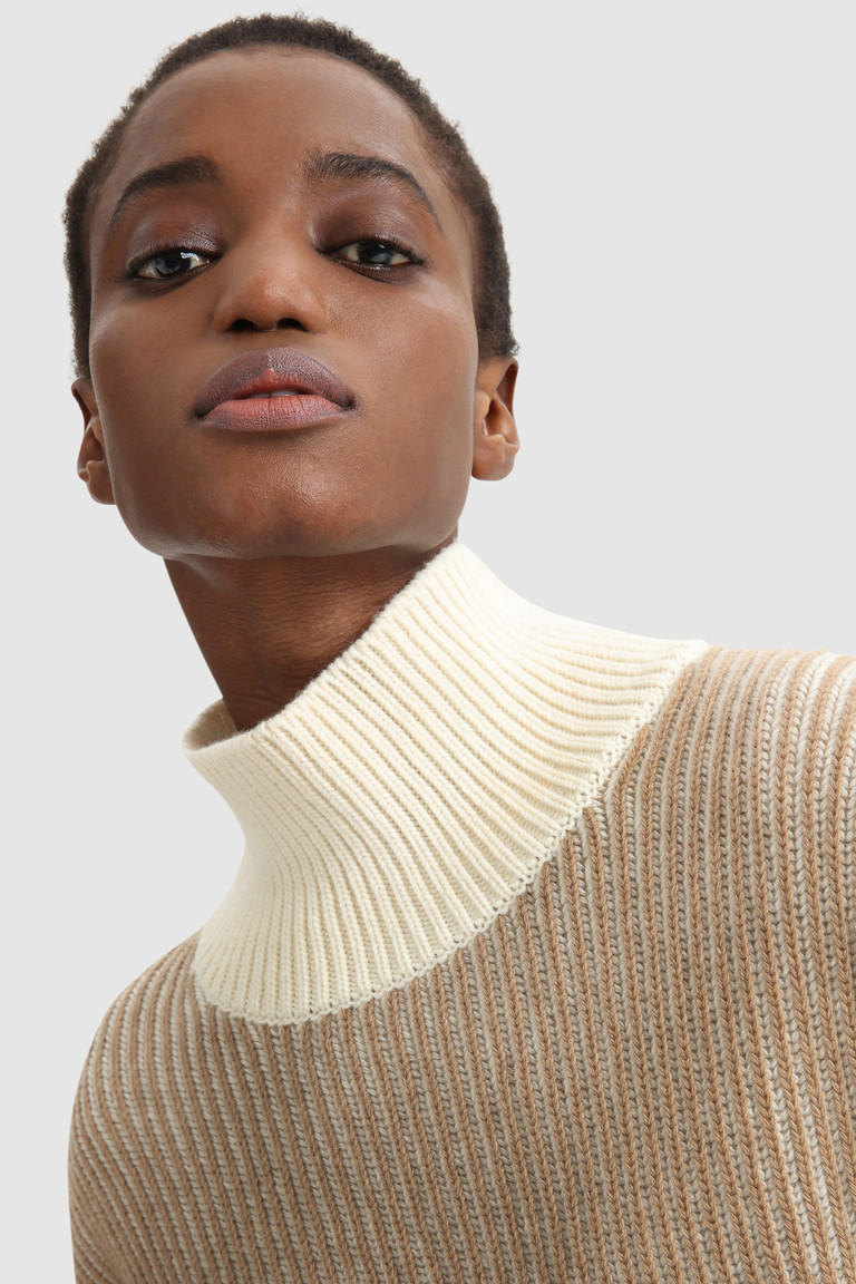 Brown Woolrich Turtleneck In Wool With Contrasting Sleeves Women's Sweaters | 9362758-RS