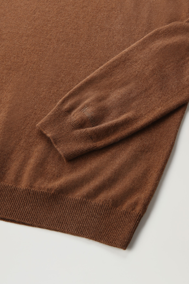 Dark Brown Woolrich Luxe Crewneck In Pure Cashmere Men's T Shirts | 5246381-TA